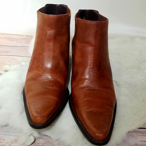Matisse Shoes - Matisse Distressed Cowboy Booties
